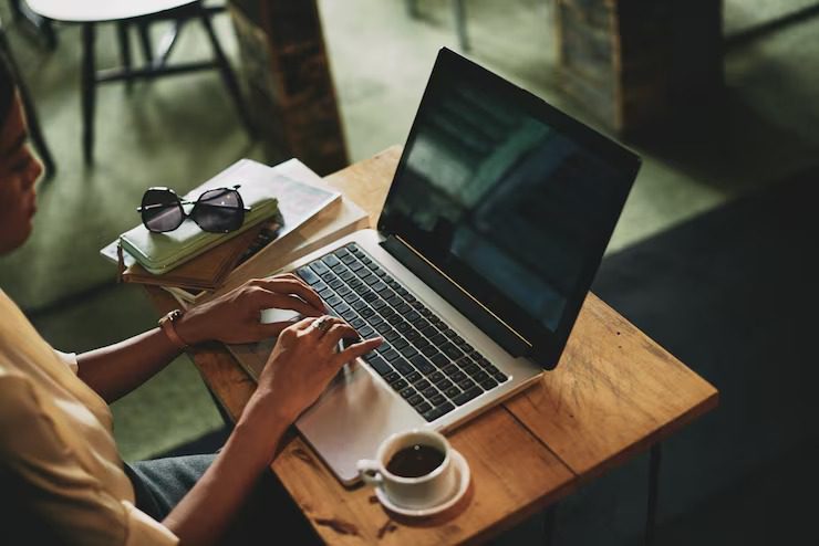 Cinq métiers freelance informatique qui payent bien en ce moment