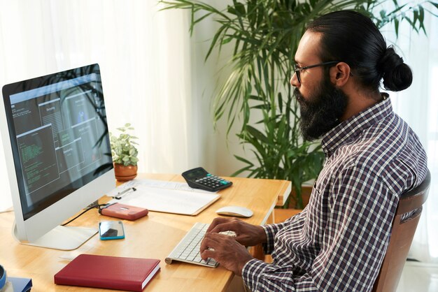 Le profil adéquat pour un emploi développeur logiciel en alternance